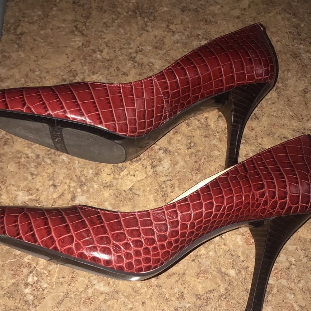 Women’s Leather Nine West Heels - Picture 2 of 9